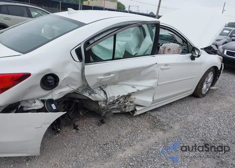 2017 Subaru Legacy 2.5I Premium из США, поврежденный, VIN 4S3BNAC60H3025202